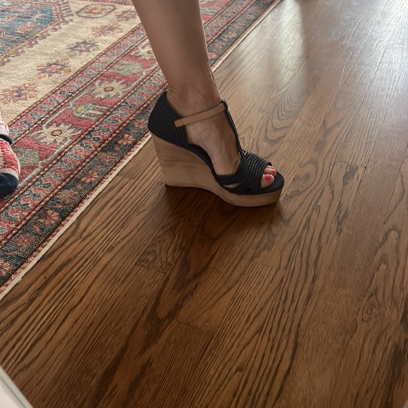 Tory Burch wedges - worn once Size 10 Navy Blue - Picture 7 of 8